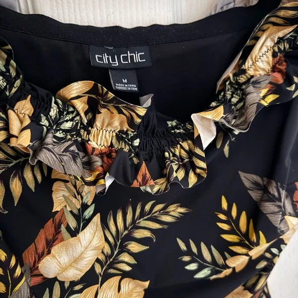 Floral Ruffle Black Swimsuit - Picture 4 of 5